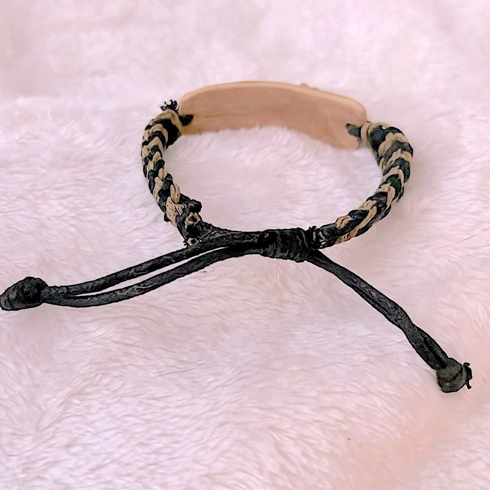 NWOT🦎 BLACK/TAN BRAIDED LEATHER CARVED WOOD LIZARD ADJUSTABLE STRING BRACELET - Picture 4 of 5